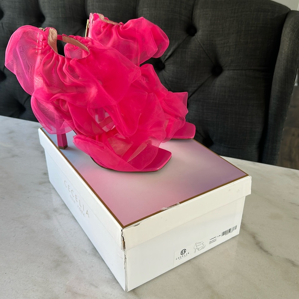 Gorgeous Brand New Vinning Heels by Cecelia New York in Magenta Organza Size 6.5